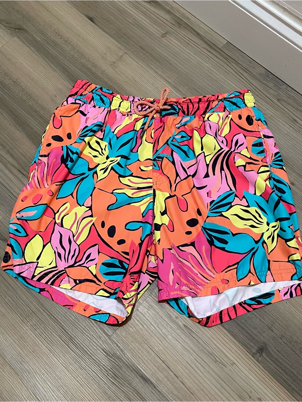 Maaji Vibrant Tropical Rainforest Print Swim Shorts Size Large